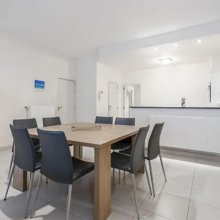 With Modern Kitchen Διαμέρισμα *