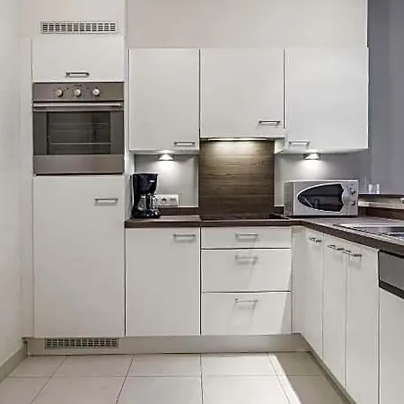 Апартаменты With Modern Kitchen Бланкенберге